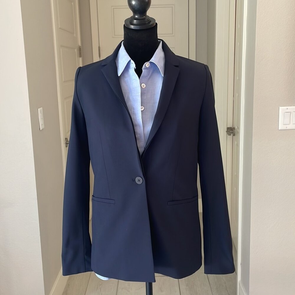 Elie Tahari Navy Blue Blazer in Size 4